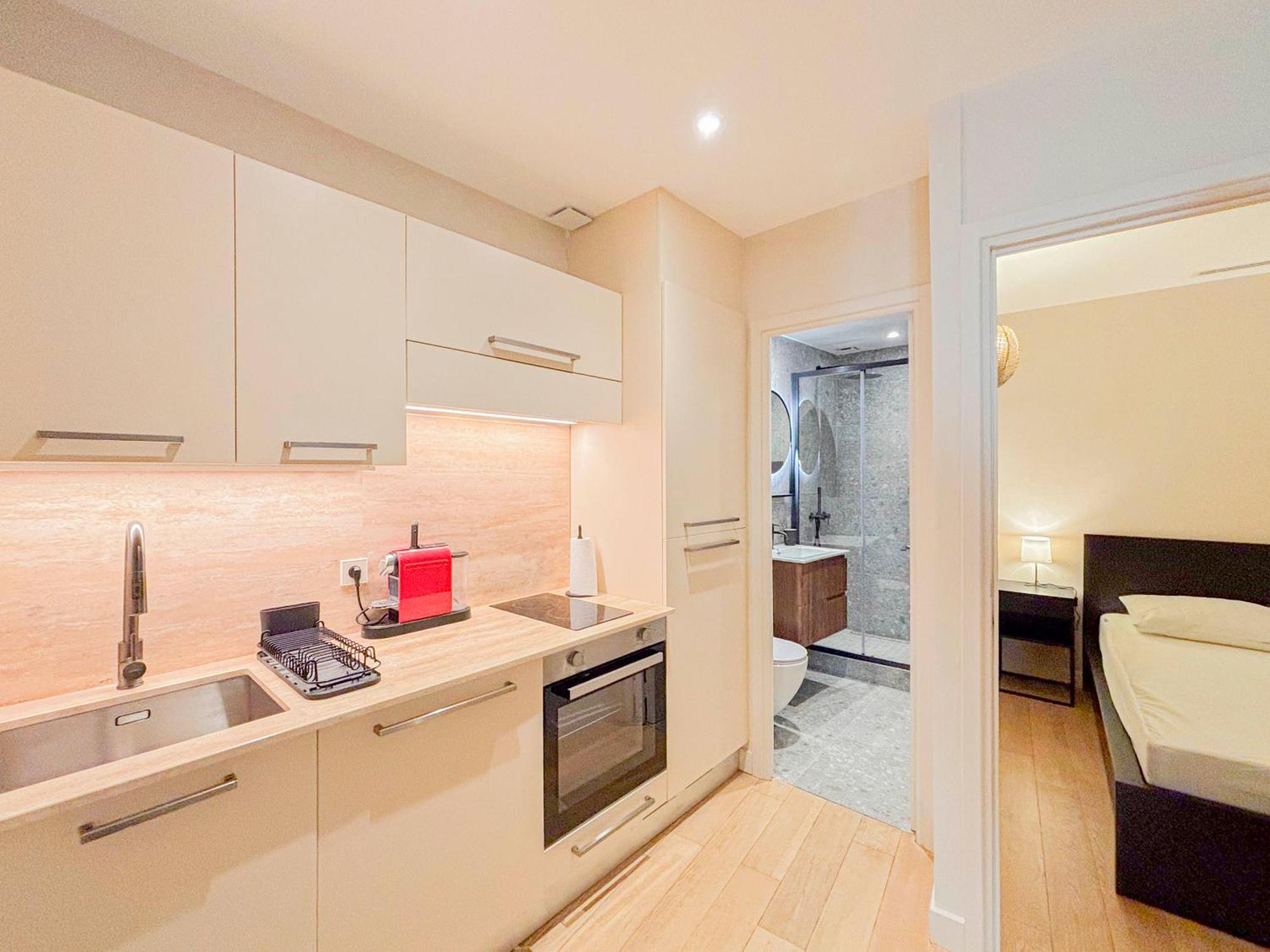 Petit Cocon Au Coeur Du Vieux-nice, Wifi, Ac, 2pers Nizza